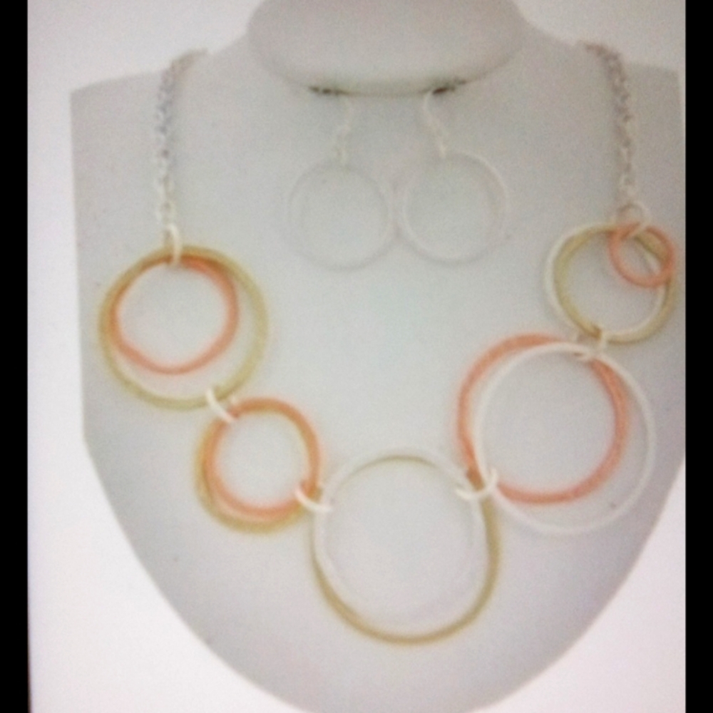 Necklace set